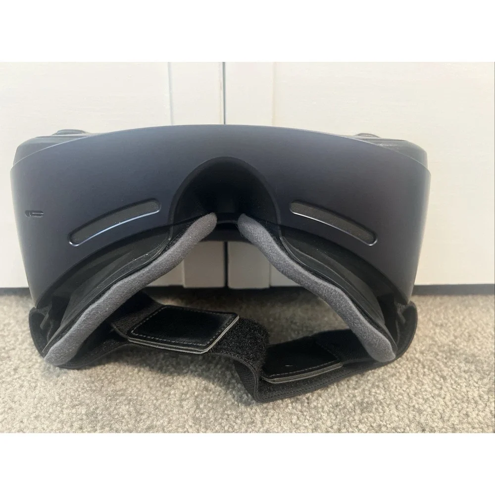 Samsung Gear VR (2016) SM-R323N Virtual Reality Headset - Blue Black Untested